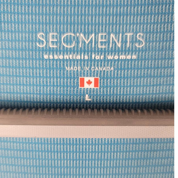 Seg'Ments TV-Neck Heathered Blue Tencel Blend Made in Canada Winter Top L - Picture 3 of 4